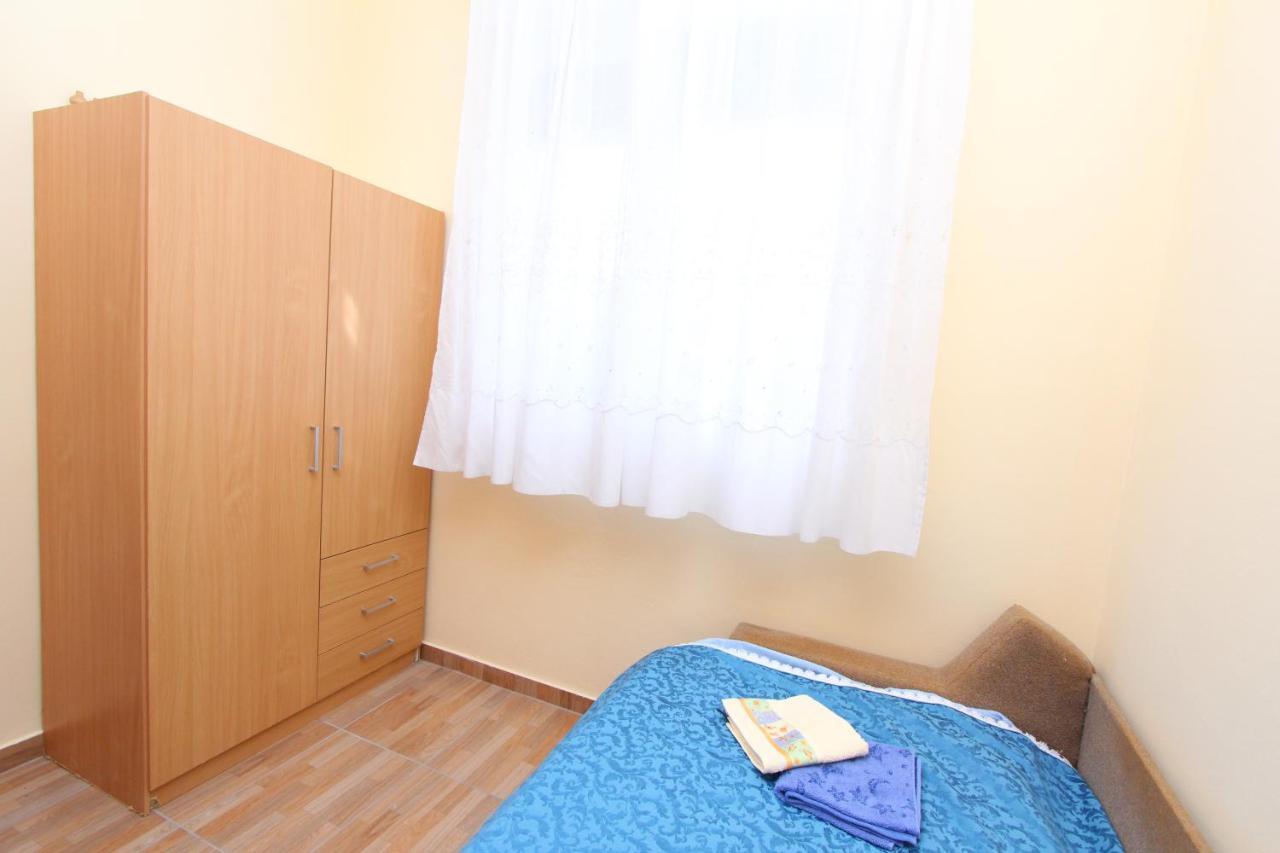 Apartment Oto Пула Екстериор снимка