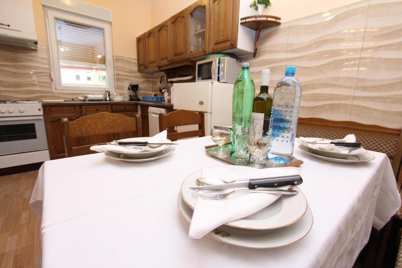 Apartment Oto Пула Екстериор снимка