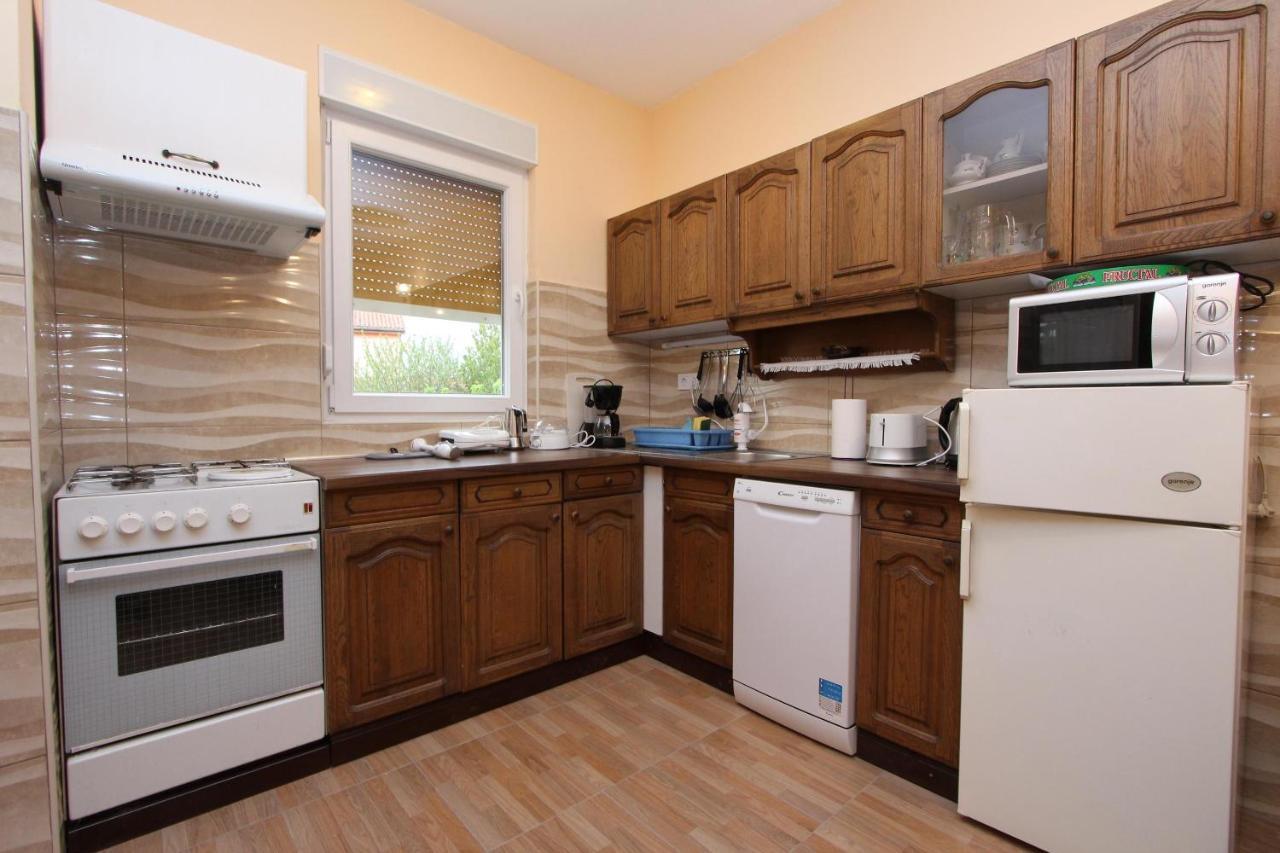 Apartment Oto Пула Екстериор снимка